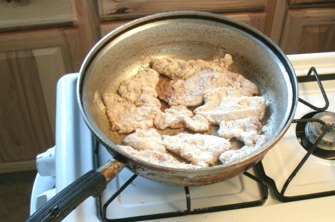 turkey-cutlets-in-skillet-5823451